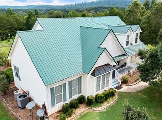 18 Lauren Ln NE, Rydal, GA 30171