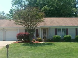 203 Harlan Dr, Yorktown, VA 23692