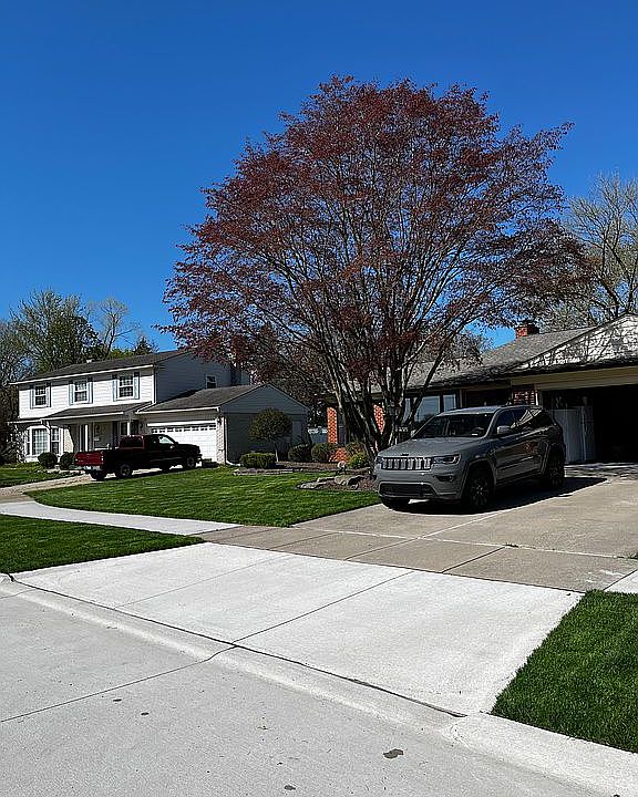 2nd image of 15601 Huff St