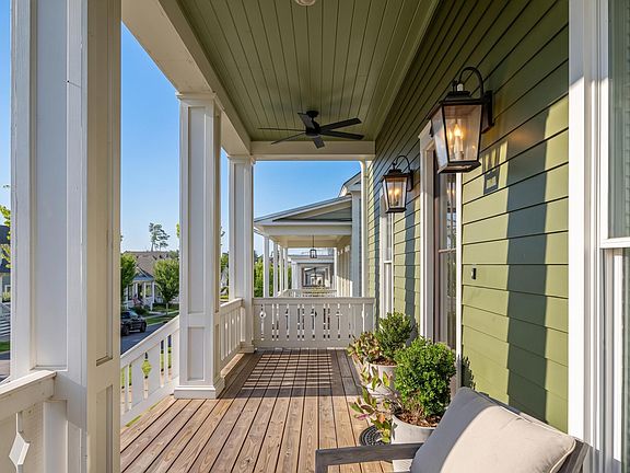 4th image of 4522 Village Green Way
