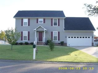104 Harvest Ln, Raeford, NC 28376