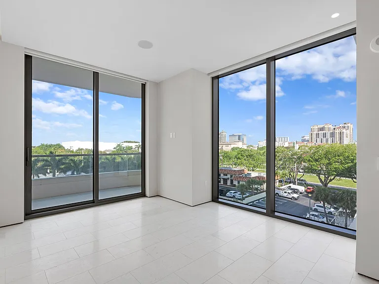 200 Arkona Ct #401 — Photo 4