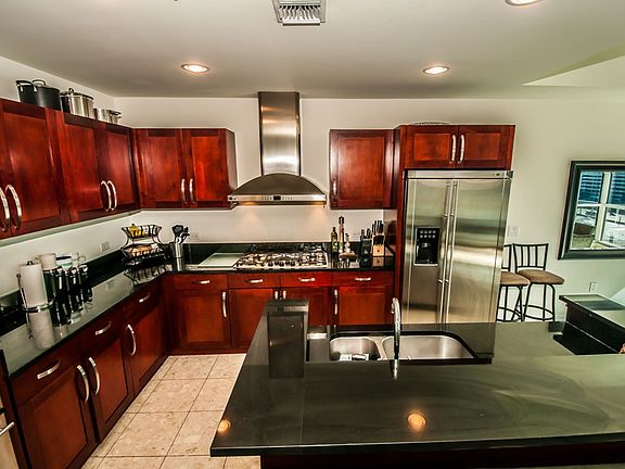 5th image of 4575 Dean Martin Dr Unit 809