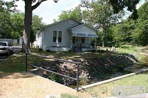 1st image of 402 W Saint Louis St