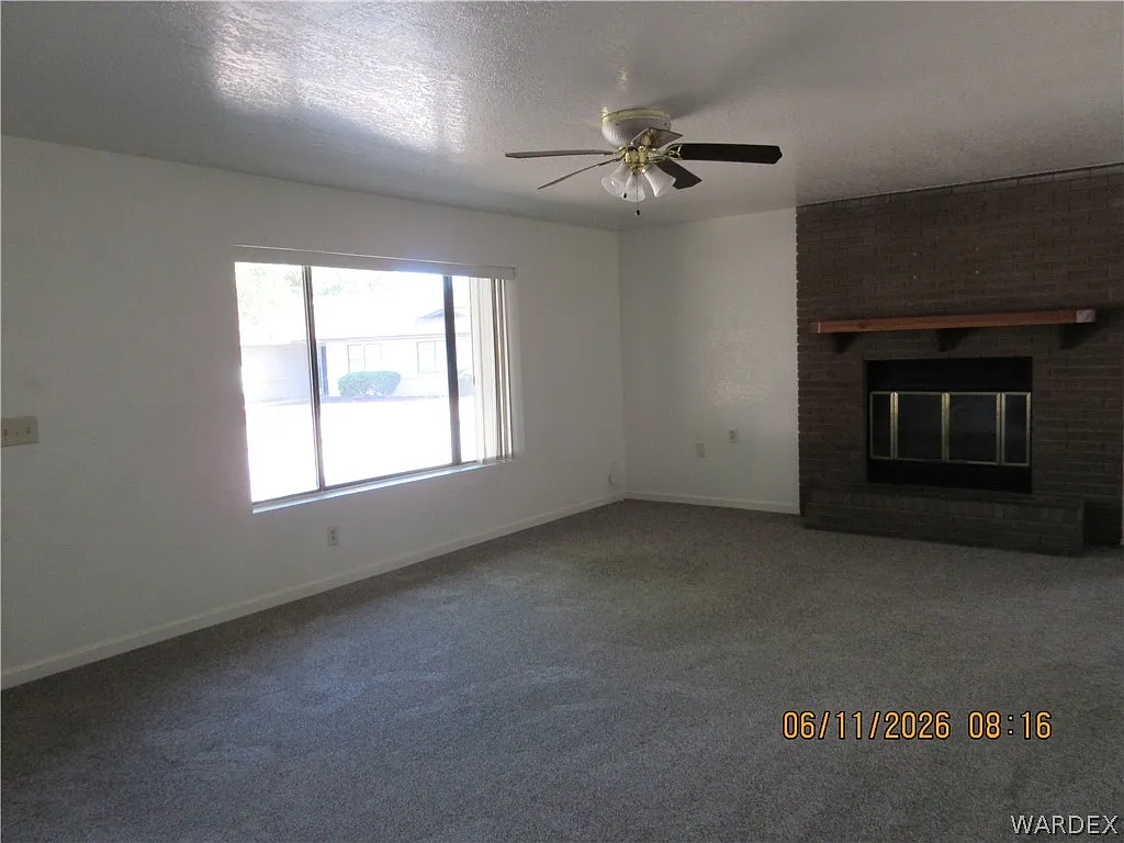 3 bed, 2.0 bath, 1508 sqft, $1,395 — Photo 2