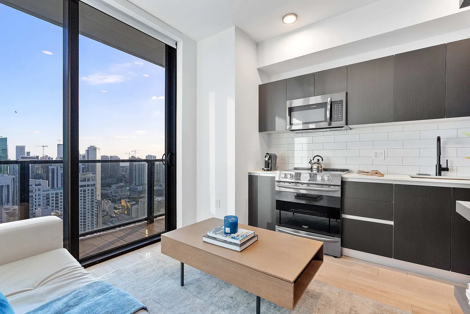 Studio, 1.0 bath, 452 sqft, $3,654 — Photo 3