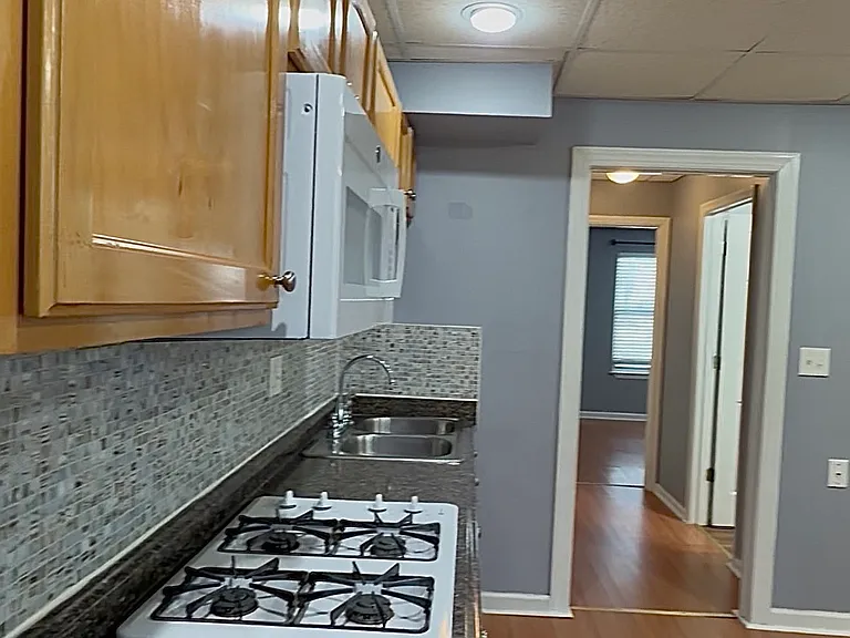 1000 Carlton Way SW #BASEMENT — Photo 4