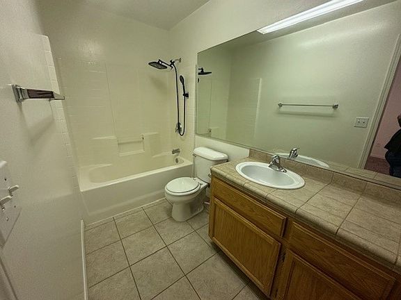 3rd image of 837 Greenwood Meadow Ln