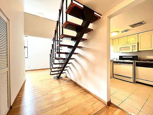 3rd image of 371 Madison St APT 518