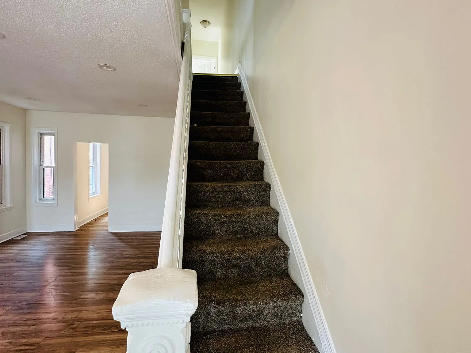 3 bed, 1410 sqft, $2,200 — Photo 4