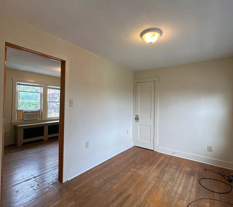 726 W College Ave #5