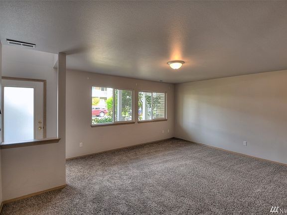 4th image of 4853 43rd Ln SE