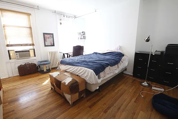Rented by Nooklyn NYC LLC | media 25