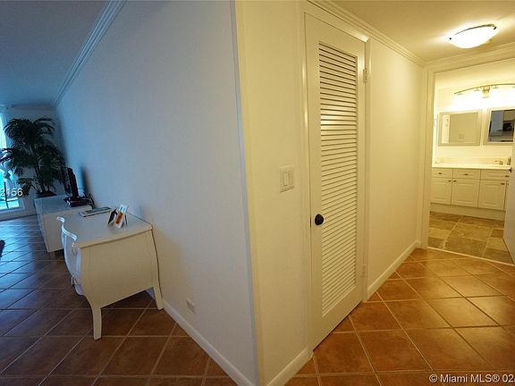 4th image of 2301 Collins Ave APT 616