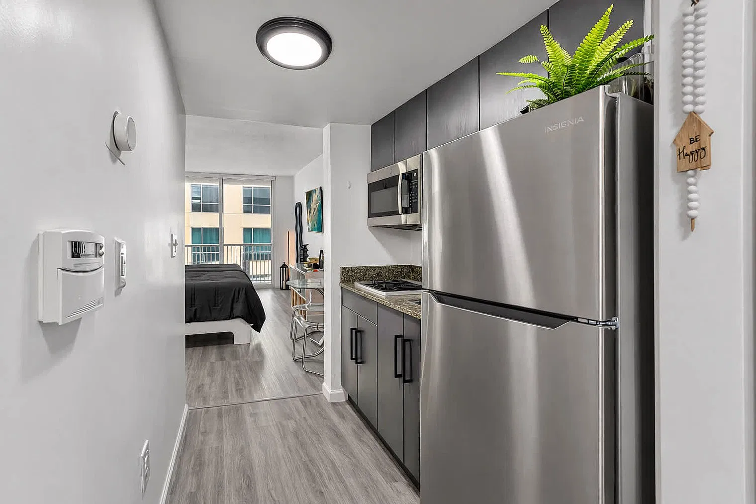 1 bed, 1.0 bath, 4574 sqft, $4,314 — Photo 4