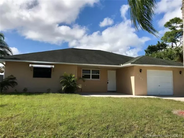 2292 SE Holland Street, Port St Lucie, FL 34952
