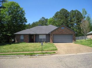 103 Fox Run Way, Clinton, MS 39056