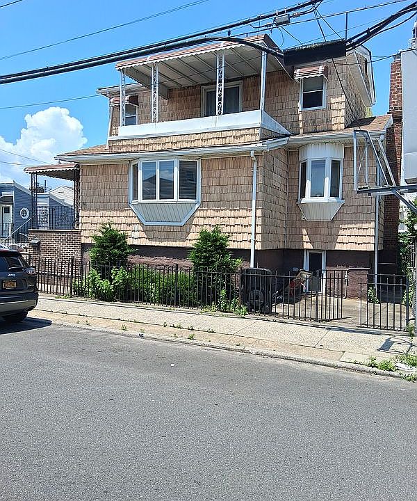 1st image of 63 Seba Ave