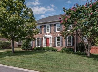 7404 River Park Dr, Nashville, TN 37221