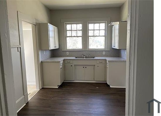 3rd image of 3120 Alabama Ave