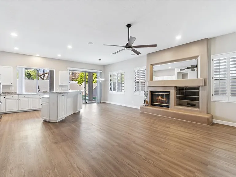5222 E Danbury Rd — Photo 4