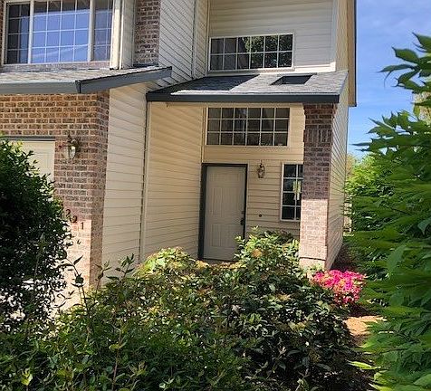 2nd image of 4197 SE Oak St