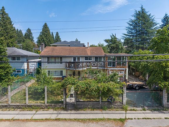 2nd image of 10240 140th St