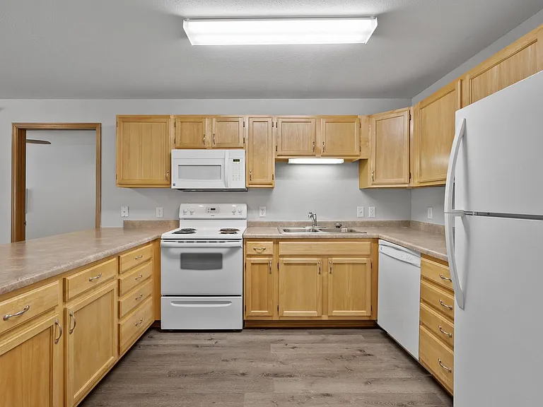Creekside Commons Apartments — Photo 34