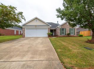 51 Lincolnshire Ln, Phenix City, AL 36870