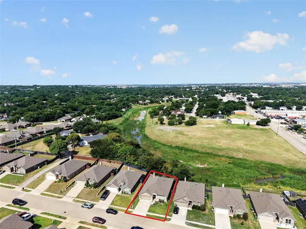 116 Wilson Cliff Dr, Fort Worth, TX 76108