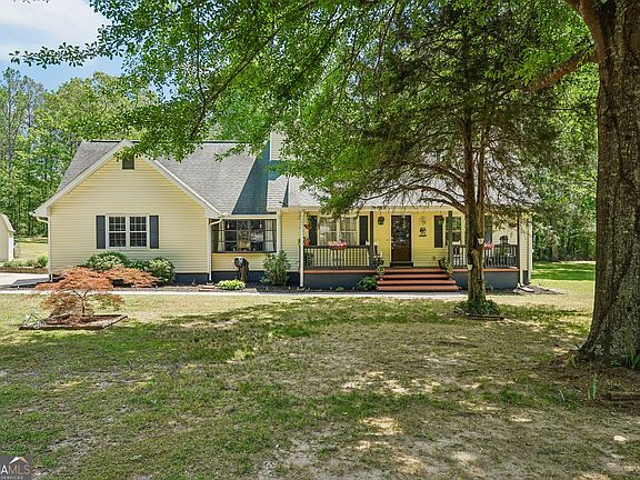 2nd image of 34 Bowers Dr