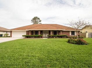 2351 E The Woods Dr, Jacksonville, FL 32246