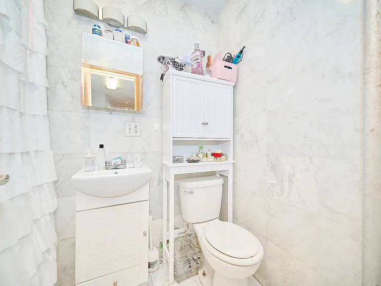 454 9th Ave #12 — Photo 7