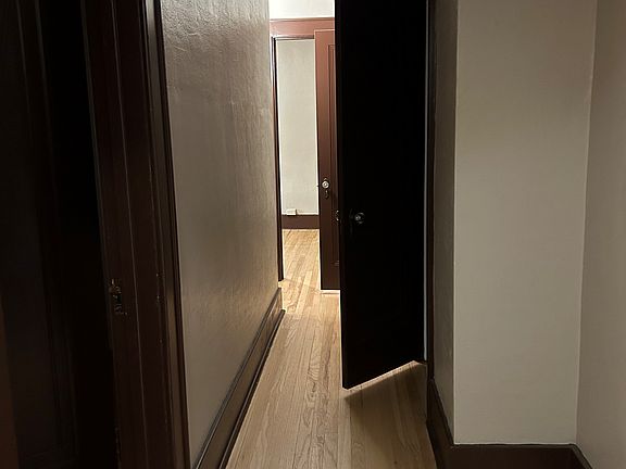 3rd image of 1802 W Genesee St APT 10