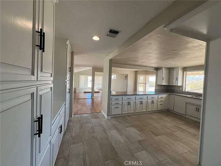 18530 Eucalyptus St — Photo 16
