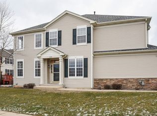 128 Durango Dr, Gilberts, IL 60136