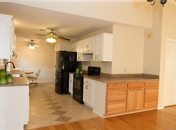 5th image of 10837 S 250 East Ave