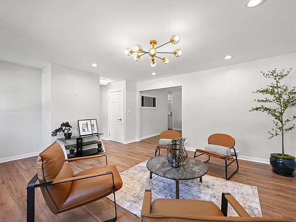4th image of 660 Kaufmann Ave