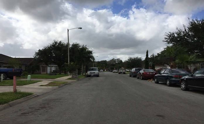 Exterior Neighborhood (street photo)