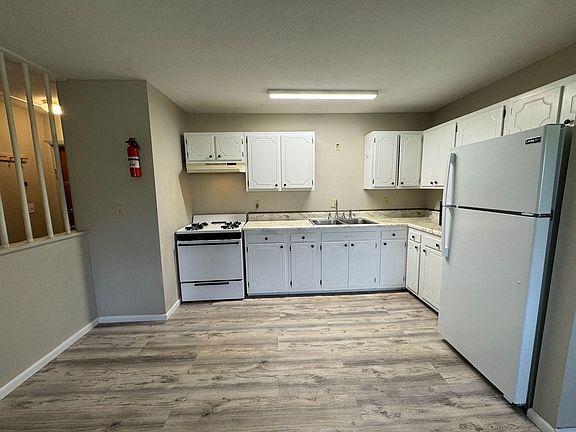 2nd image of 382 River St #2B