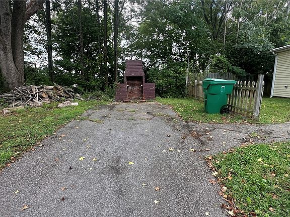 5th image of 1114 Savage St