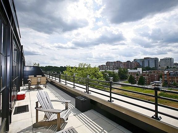 5th image of 1600 Clarendon Blvd #W403