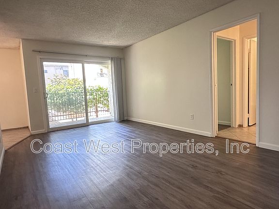 3rd image of 1075 Chalcedony St APT B