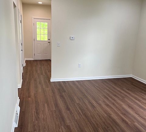 3rd image of 1606 Hazlett St