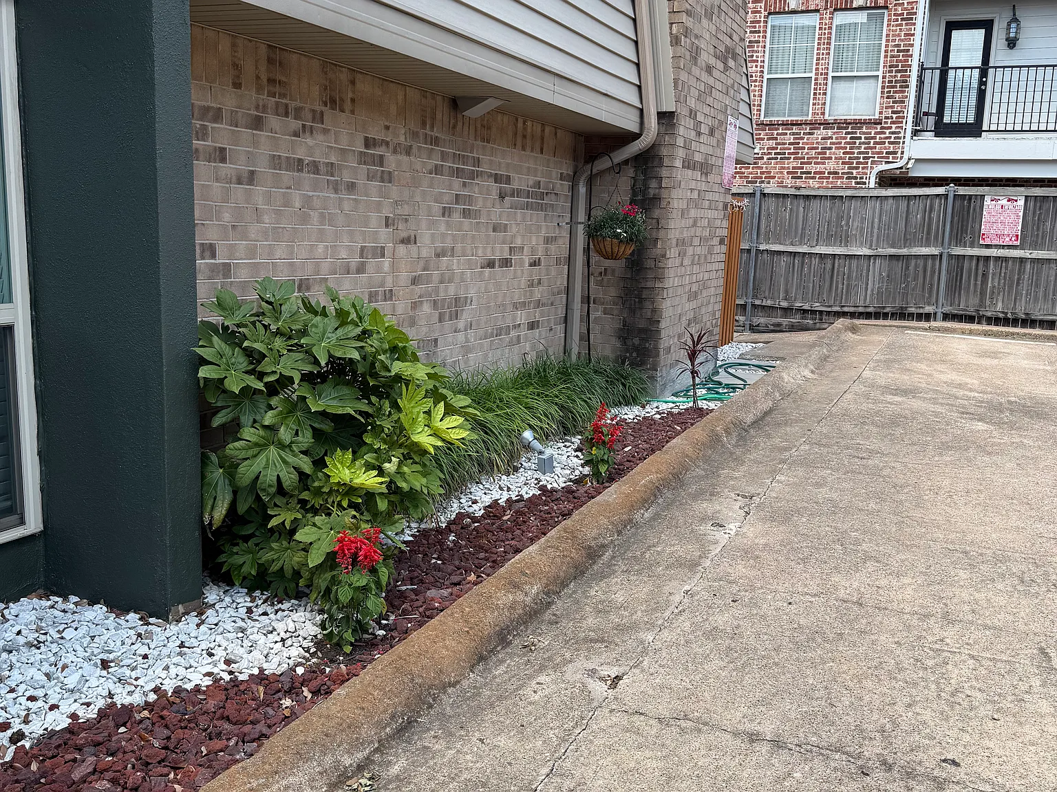 2 bed, 2.5 bath, 1475 sqft, $3,150 — Photo 2