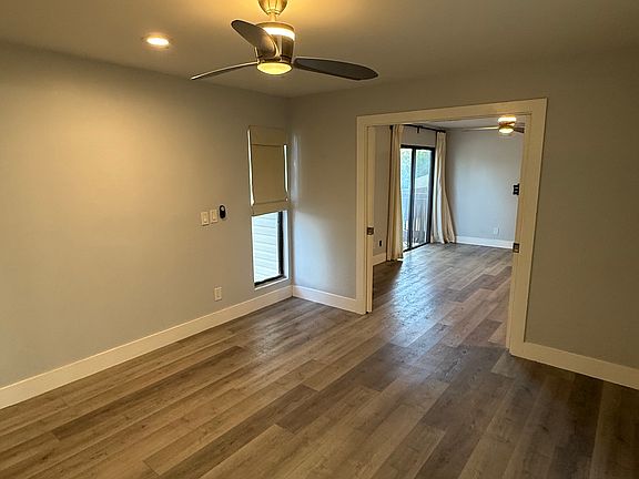 5th image of 637 Executive Center Dr #N207