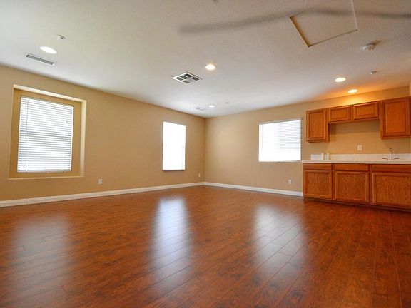 4th image of 13061 Mesa Verde Way