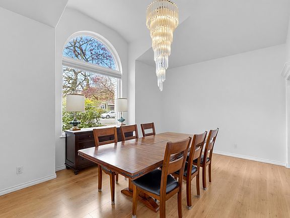 4th image of 10566 168th St
