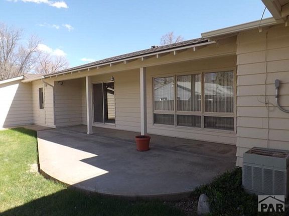 4th image of 981 Tennyson Dr