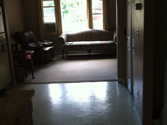 2nd image of 71 Saratoga Ave